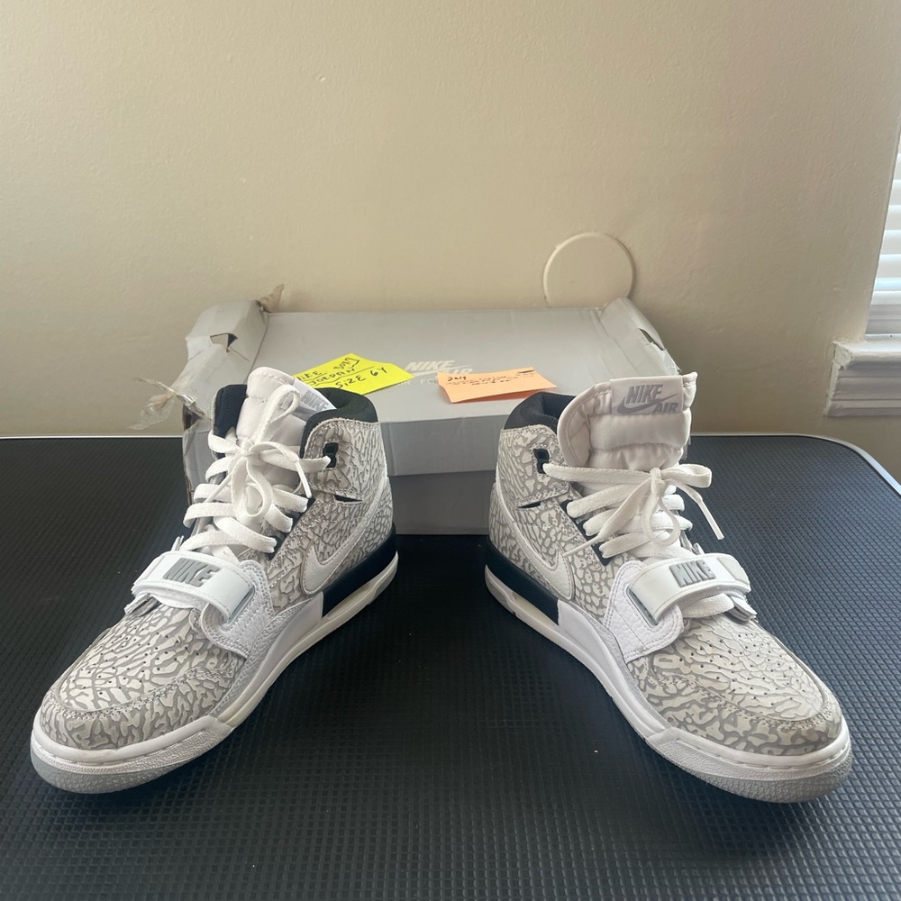 (GS) Air Jordan Legacy 312 'Flip' AT4040-100